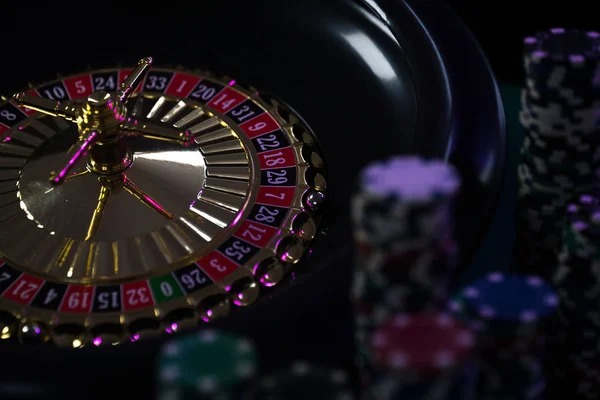 Live-dealer studio interface showing professional dealers and multi-camera setup on winrate